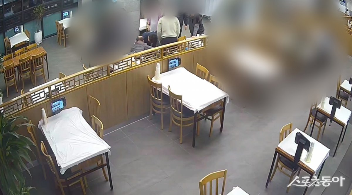 아르바이트 하던 청년이 심폐소생술(CPR)로 소중한 생명 구해 지역사회에 감동을 주고 있다. 