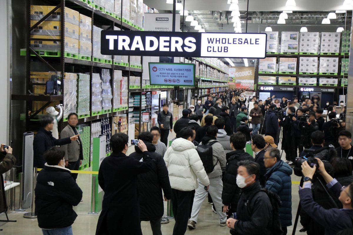 이마트 트레이더스 마곡점을 찾은 고객들. 사진제공|이마트