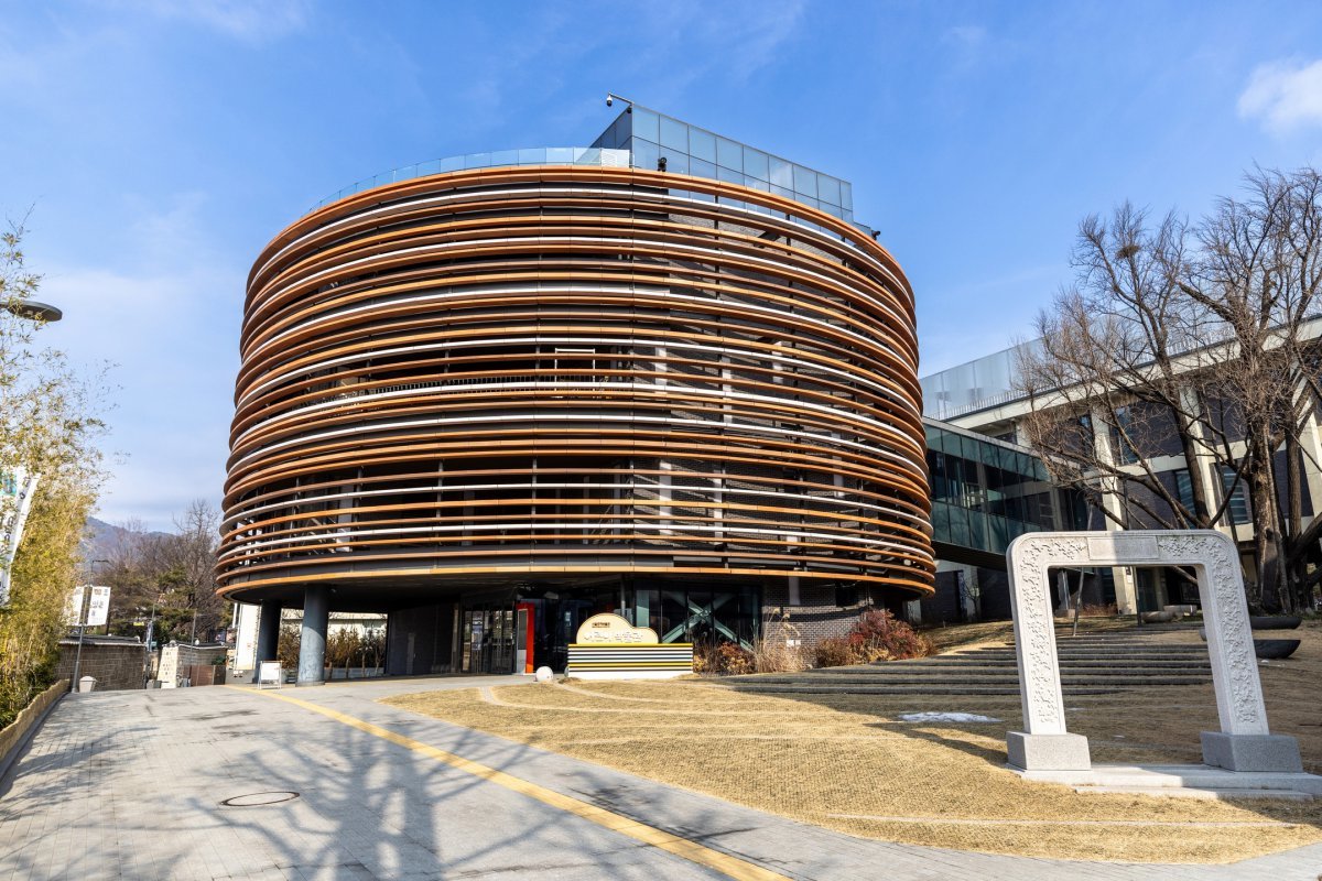 서울공예박물관 부지 내에 독립 건물로 조성해 운영하는 어린이박물관                 사진제공｜서울관광재단