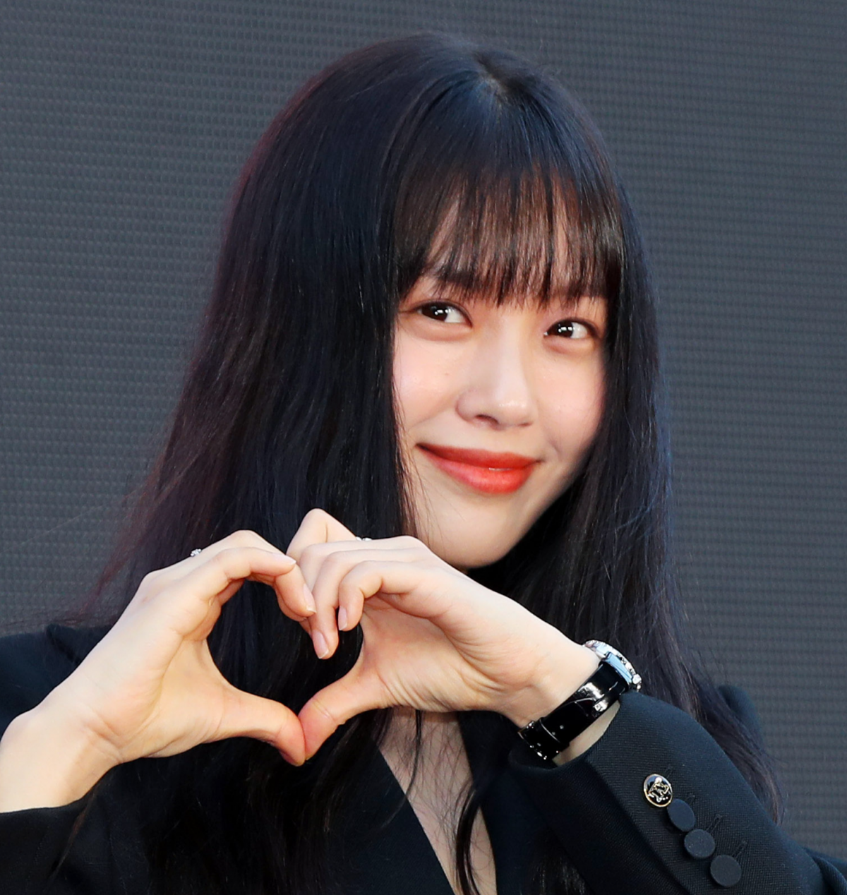 [서울=뉴시스] 김혜진 기자 = 배우 고민시가 17일 오후 서울 성동구 에스팩토리에서 열린 엘르 스타일 어워즈 2024에서 포즈를 취하고 있다. 2024.10.17. jini@newsis.com