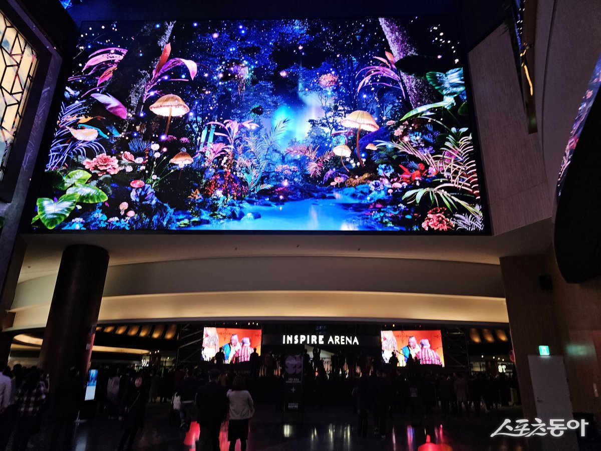 최근 경영권이 넘어간 인천 영종도 복합리조트 모히건 인스파이어 리조트의 디지털 엔터테인먼트 거리 오로라   스포츠동아DB