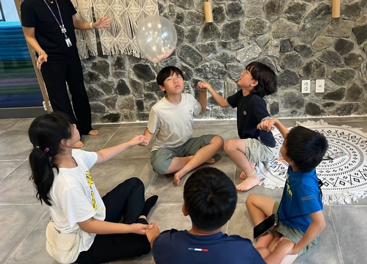 하이원 리조트  키즈 웰니스 프로그램  ‘신체 성장요가’                 사진제공｜하이원리조트