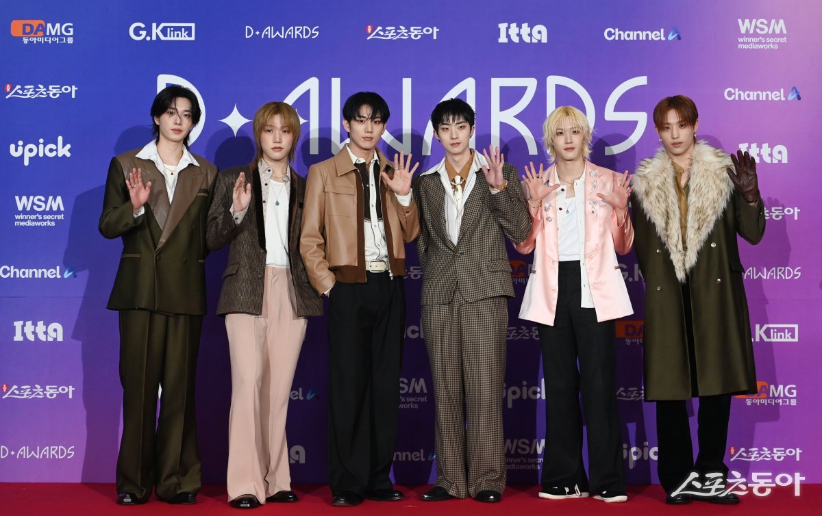 스포츠동아가 주최하고 ‘유픽과 함께하는 제1회 디 어워즈(D Awards with UPICK)’(주최: 스포츠동아, WSM · 주관: UPICK, WSM · 후원: G.K Link, ITTA)가 22일 고려대학교 화정체육관에서 열렸다. 피원하모니가 포즈를 취하고 있다.   주현희 기자 teth1147@donga.com