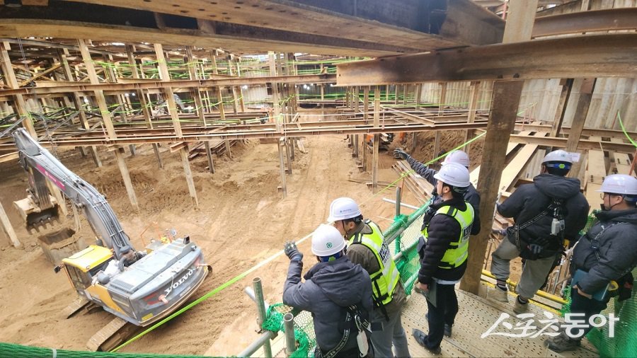지난해 충남도가 해빙기를 맞아 건축공사장 안전 점검 모습. 사진제공｜충남도청