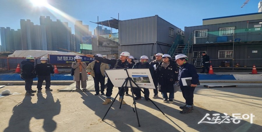 지난 1월쯤 건설본부장이 루원복합청사 건립사업 현장 점검을 했다. 사진제공|인천시청