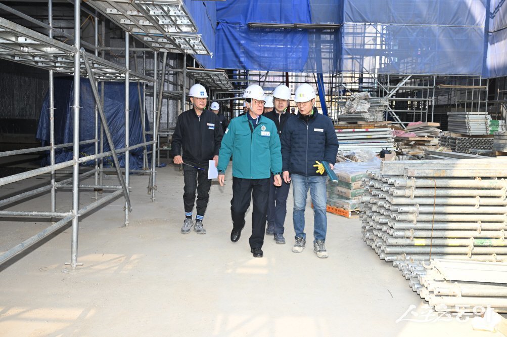 안전 보건관리 실태 점검 모습. *(사진제공=기장군)