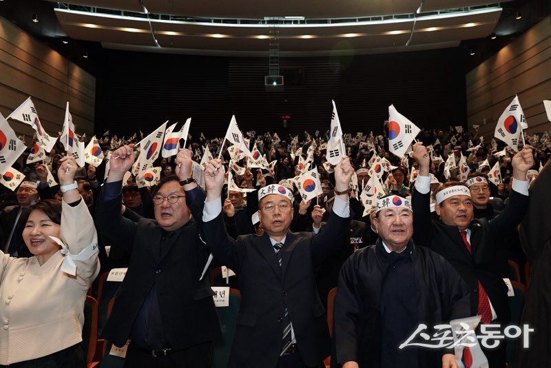 신상진 성남시장(앞줄 윈쪽 세번째) 사진제공ㅣ성남시