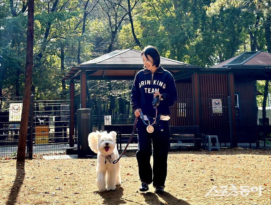 밀루와 밀루 보호자 박주희씨(40세). 사진제공｜시흥시청