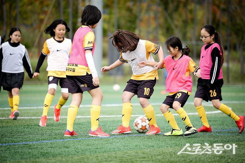 2024년 세종스포츠토토 여자축구교실에 참가한 유소녀 회원들. 사진제공|스포츠토토코리아