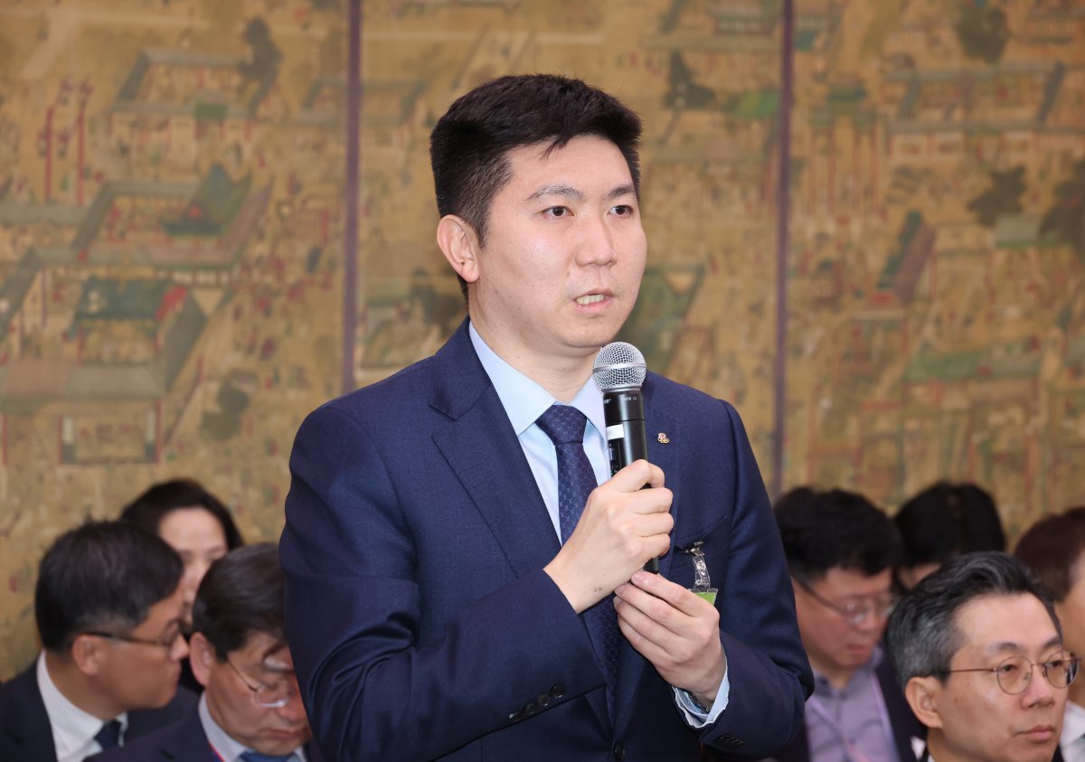 유승민 대한체육회장이 5일 서울 여의도 국회에서 열린 제423회 국회(임시회) 문화체육관광위원회 제1차 전체회의에서 인사말을 하고 있다. 뉴시스