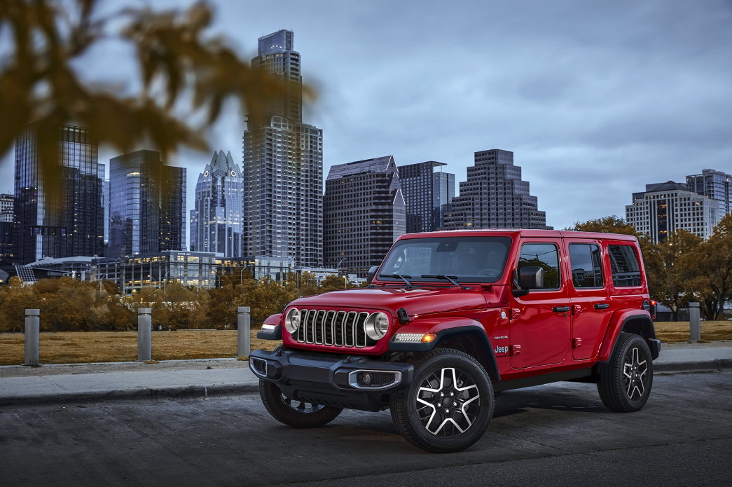 지프 랭글러 사하라. 사진제공 ｜스텔란티스코리아