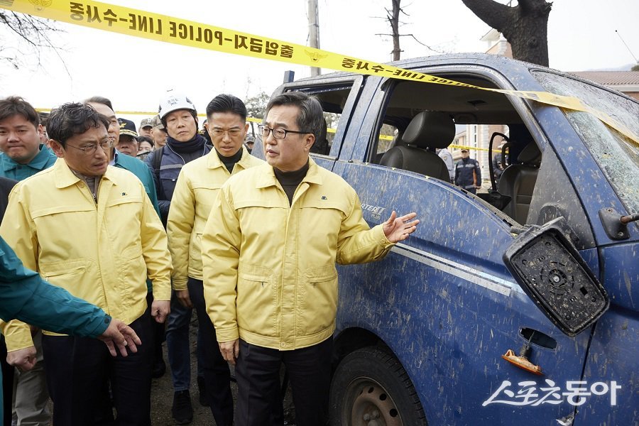 김 지사는 지난 7일 직접 현장을 방문해 주민들을 위로했다. 사진제공|경기도청