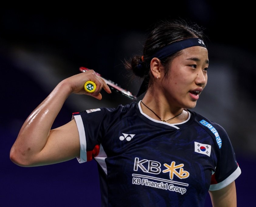 ‘셔틀콕 여제’ 안세영이 9일(한국시간) 프랑스 돔 드 파리에서 열린 천위페이(중국)와 2025오를레앙마스터스 여자단식 결승에서 게임스코어 2-0 완승을 거뒀다. 올해 출전한 3대회에서 모두 금메달을 목에 건 그는 11일부터 열릴 전영오픈에서 2년만의 정상 탈환에 도전한다. 사진출처|BWF