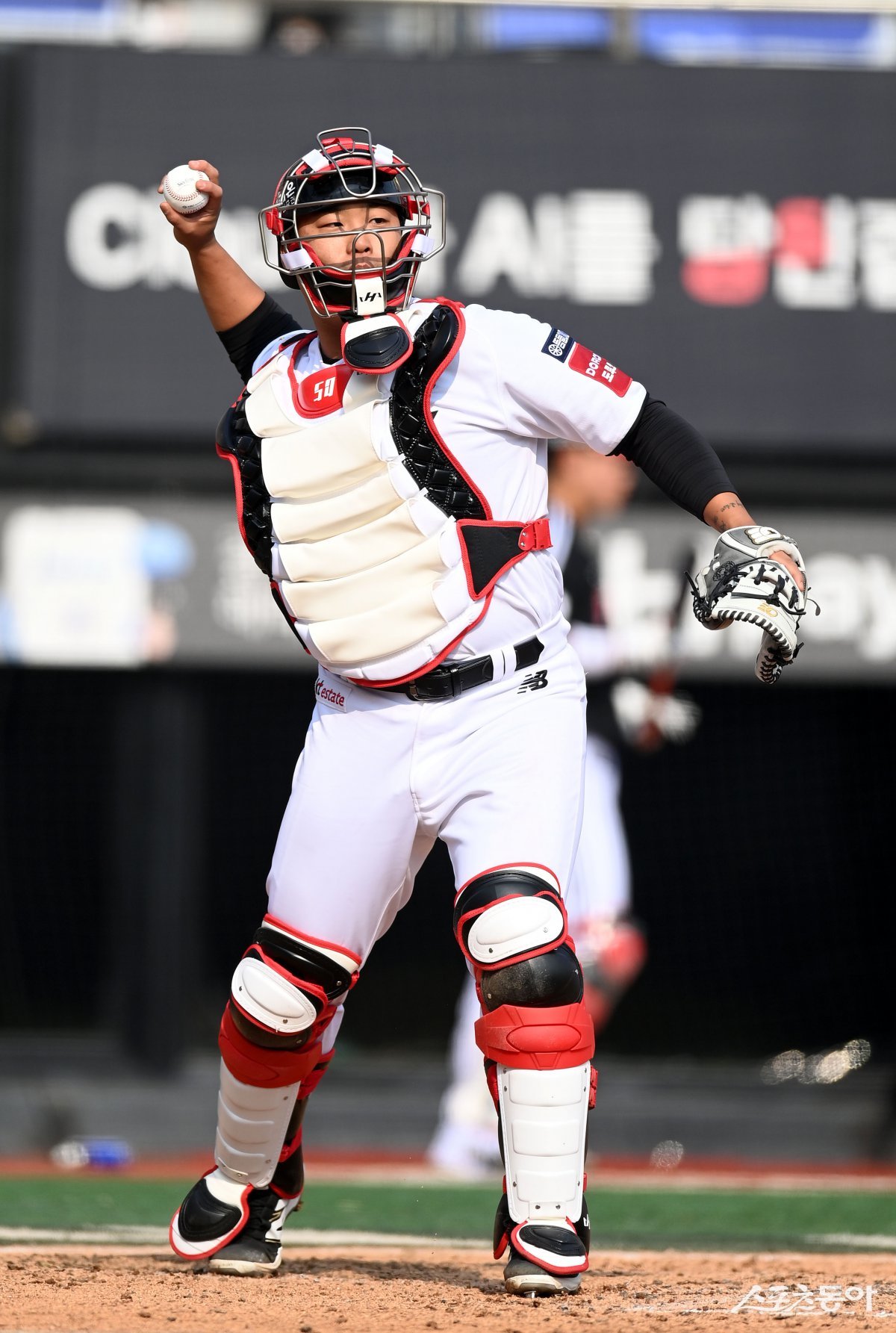 9일 시범경기 수원 LG전에서 포수 마스크를 쓴 강백호. 수원|김종원 기자 won@donga.com