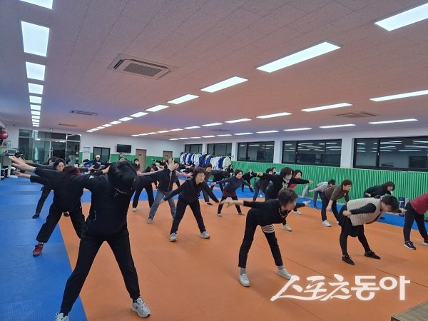 영덕군, 굿모닝 새벽 운동 교실 운영. 사진제공 l 영덕군
