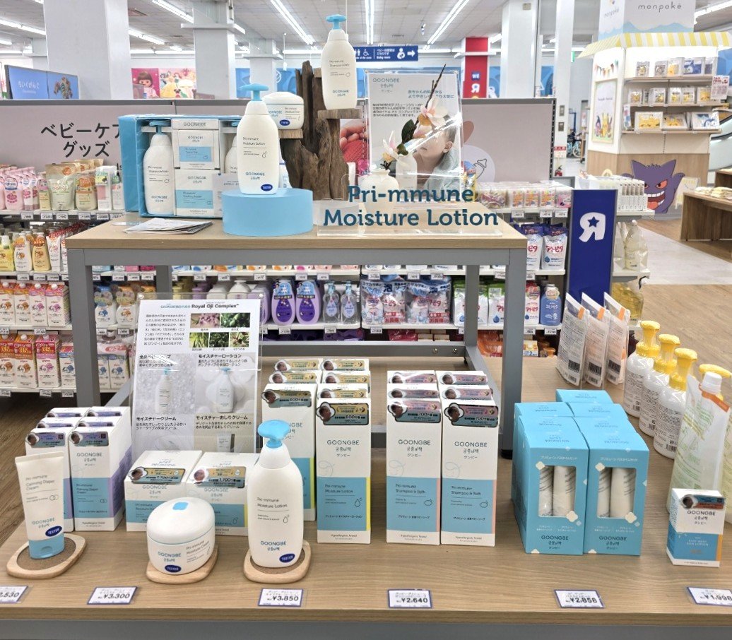 일본 토이저러스 매장 메인 위치에 진열된 궁중비책 제품군. 사진제공｜제로투세븐