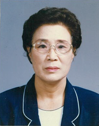 고령군의 군민상을 받는 정태수 씨. 사진제공ㅣ고령군