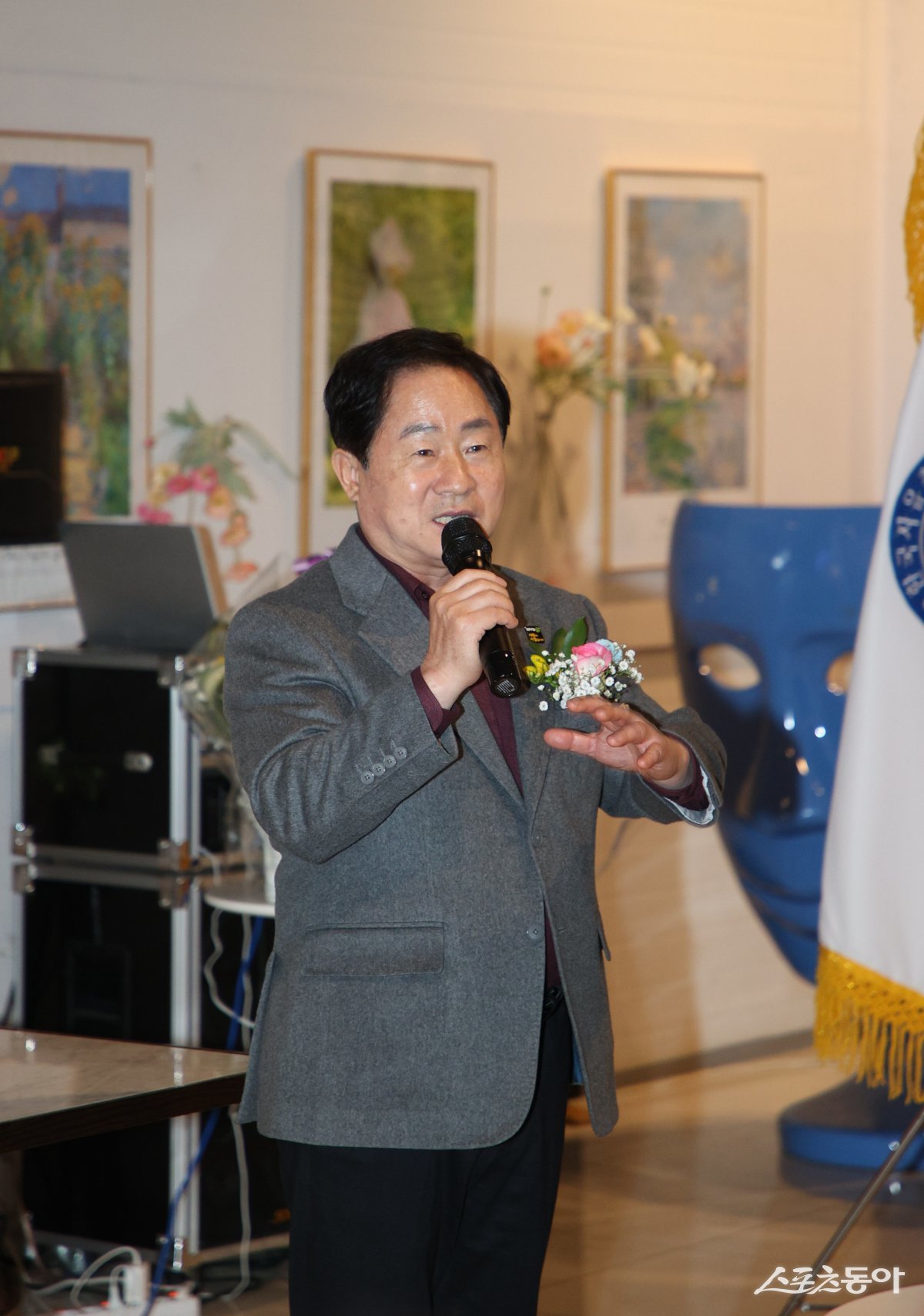 주광덕 시장이 지난 25일 별내동 닉센 카페 별관에서 발전위원회 발대식에서 인사말을 하고 있다.  사진제공ㅣ남양주시