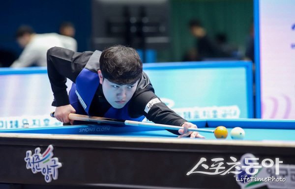 경북체육회 당구팀 김준태 선수가 아시아캐롬 선수권대회에서 경기에 집중하고 있다. 사진제공 ㅣ 경북체육회