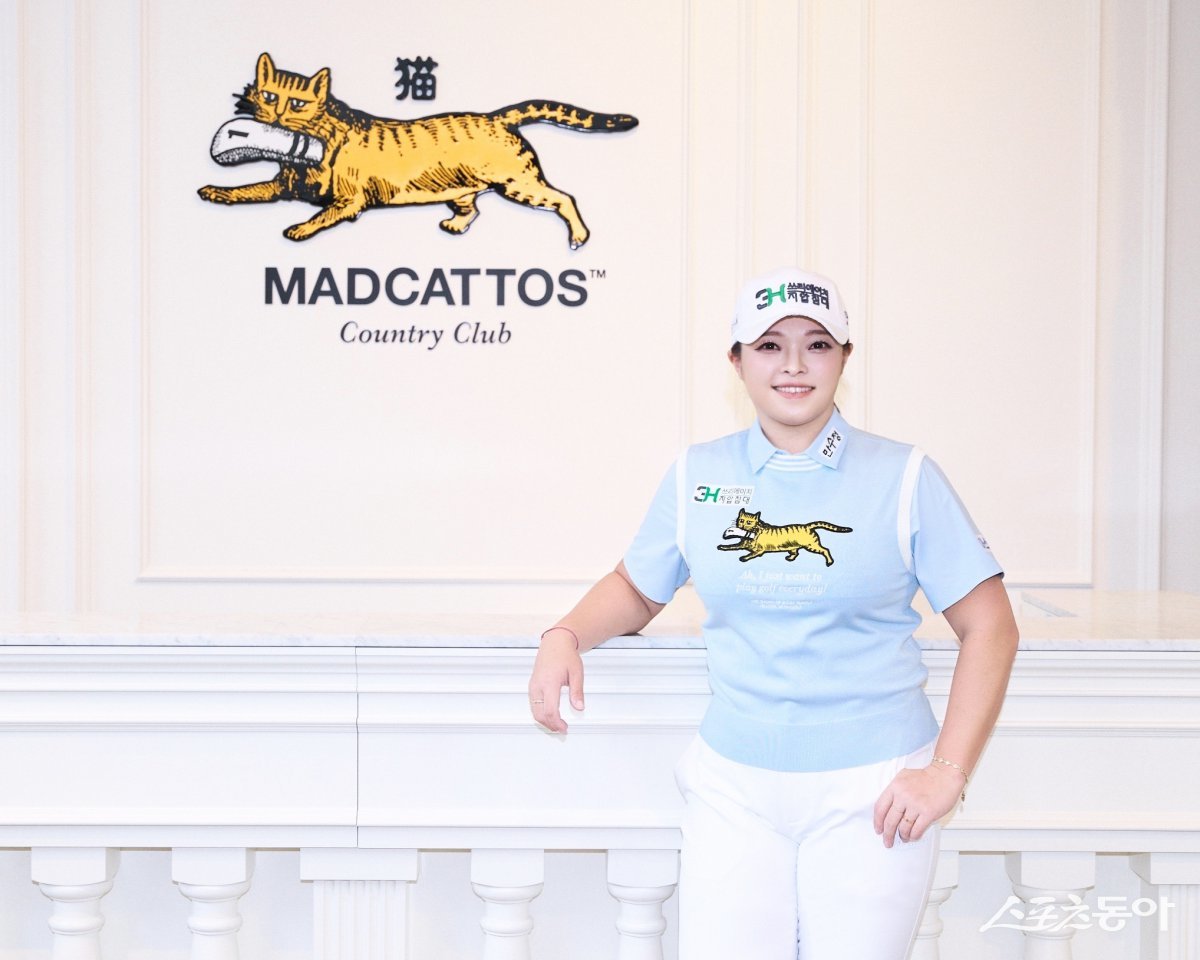 매드캐토스와 의류 후원 계약을 맺은 장하나. 사진제공 | 매드캐토스