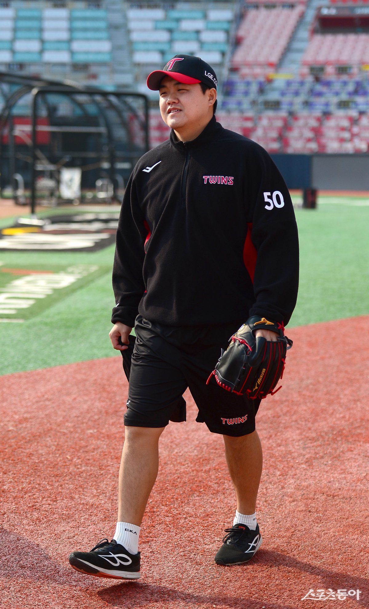 LG 장현식이 3일 수원 KT전을 앞두고 1군 선수단이 있는 수원케이티위즈파크로 합류했다. 합류한 뒤 훈련에 나선 장현식. 수원｜김종원 기자 won@donga.com