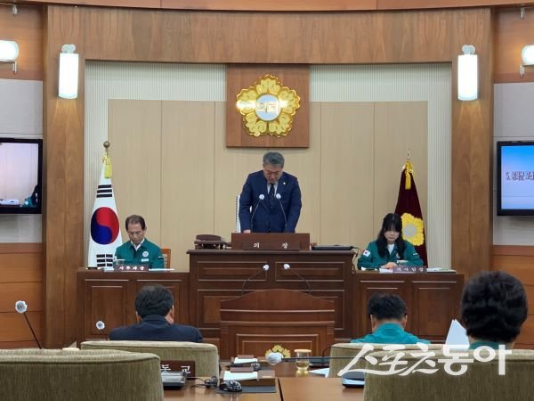 봉화군의회가 4일 제271회 임시회를 폐회하고 있다. 사진제공|봉화군