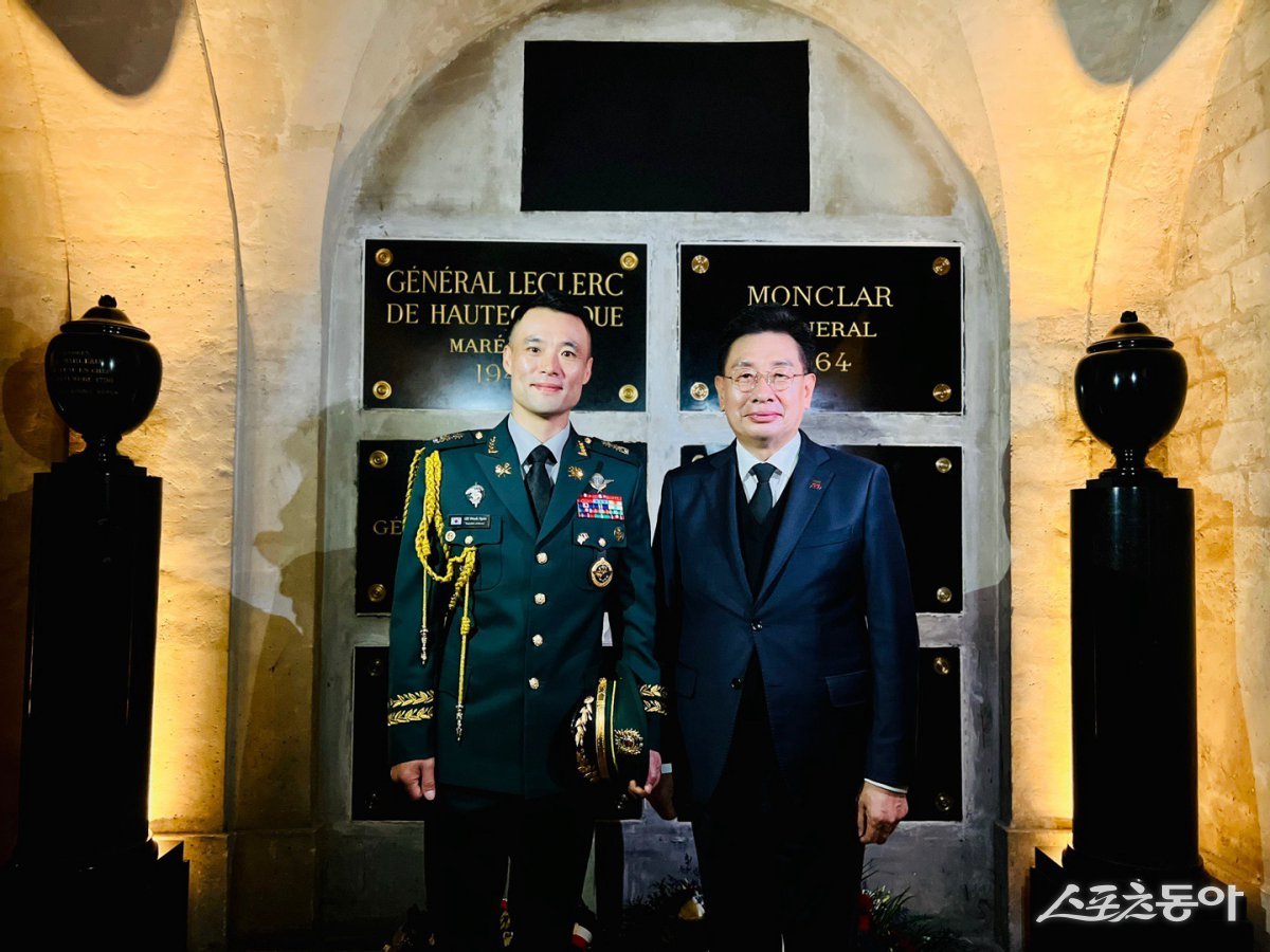 양평군(군수 전진선)은 지난 3일(현지 시간) 프랑스 파리에서 한국전 참전 프랑스군의 희생을 기리고, ‘지평리 국제평화공원’ 조성 사업의 비전을 공유하는 뜻깊은 일정을 진행했다. 사진제공|양평군