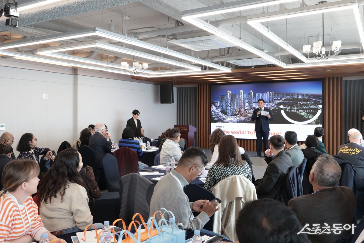 임병택 시장이 시흥시를 소개하고 있다. 사진제공|시흥시청