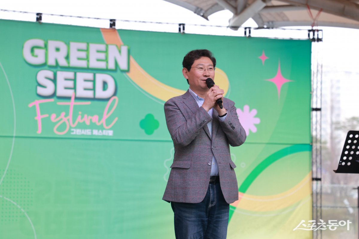 이상일 용인특례시장이 지난 5일 한국부인회 용인시지회 발족식에 참석했다. 사진제공|용인시