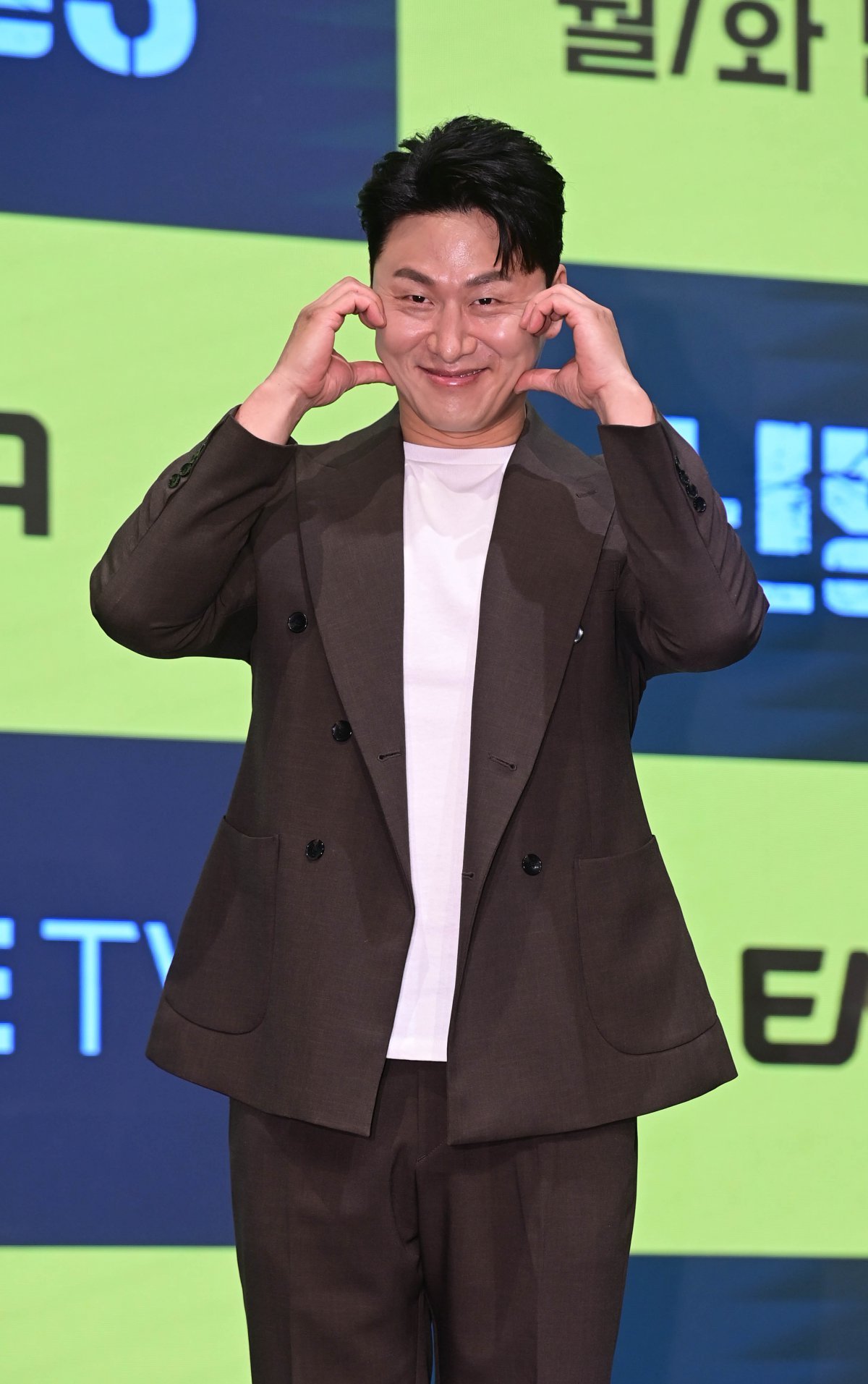 배우 오대환이 7일 서울 구로구 신도림디큐브시티 더세인트에서 열린 지니TV 오리지널 드라마 ‘신병3’ 제작발표회에서 포즈를 취하고 있다.  주현희 기자 teth1147@donga.com