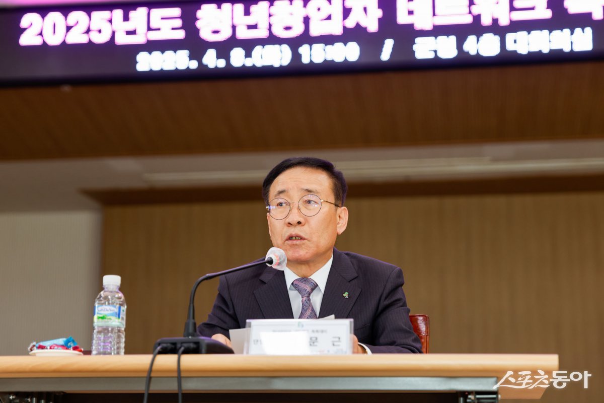 지난 8일 단양군청 4층 회의실에서 청년 창업자들의 소통과 협업을 위한 네트워크 행사 ‘톡톡데이(Talk Talk Day)’가 20여 명의 청년 창업가가 참여한 가운데 성황리에 개최됐다. 사진제공|단양군