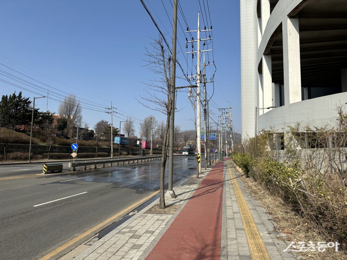 의왕시가 미세먼지 저감 시스템인 ‘클린로드’를 본격적으로 가동하며 대기질 개선에 적극적으로 나섰다. 사진제공｜의왕시