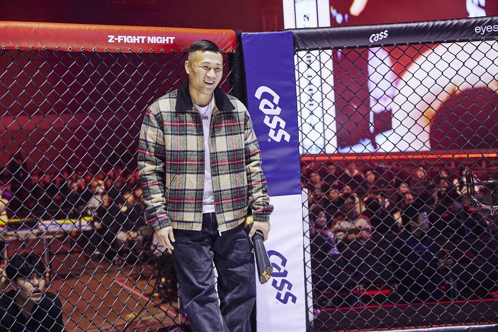 카스는 지난해 12월 일산 킨텍스에서 열린 종합격투기 대회 ZFN(Z-Fight Night)의 공식 후원사로 참여했다.  사진제공 ｜오비맥주