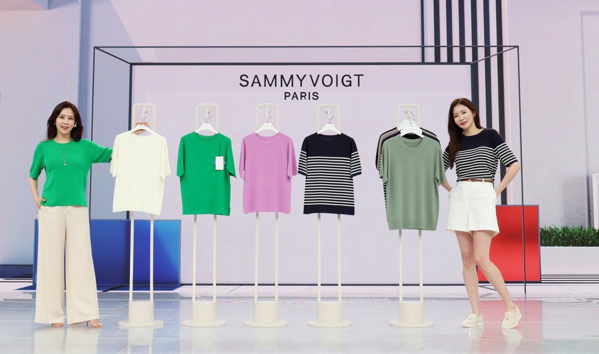 봄 시즌을 맞은 데이터 홈쇼핑(T커머스) 업체들이 패션·뷰티 영역 확장에 한창이다. KT알파 쇼핑의 단독 패션 브랜드 ‘새미 보이트’ 론칭 방송. 사진제공｜KT알파 쇼핑