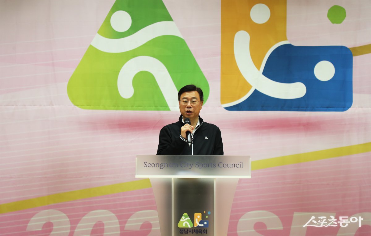 신상진 성남시장이 제71회 경기도체육대회 출전 결단식에 참석해 격려사를 하고 있다. 사진제공ㅣ성남시