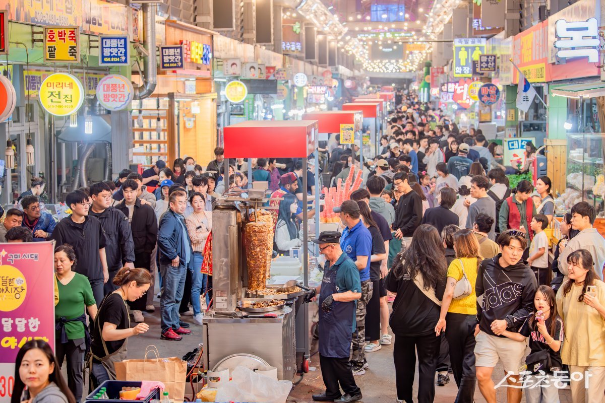 ‘구미 달달한 낭만야시장’이 성공 축제로 자리매김할 것으로 보인다. 사진은 지난해 축제광경. 사진제공ㅣ구미시