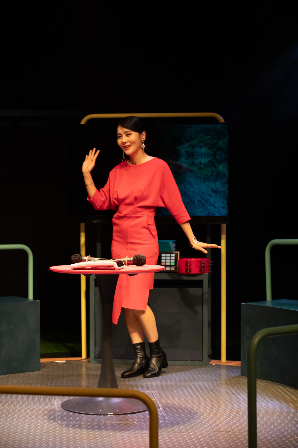 연극 ‘우노얘’에서의 정선아.