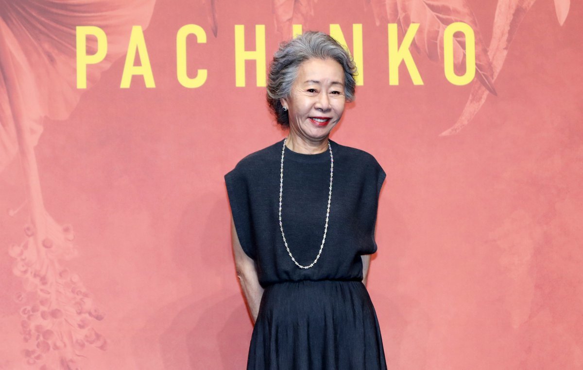 [서울=뉴시스] 김혜진 기자 = 배우 윤여정이 23일 오전 서울 강남구 그랜드 인터컨티넨탈 서울 파르나스에서 열린 Apple TV+ ‘파친코’ 시즌2 제작발표회에서 포즈를 취하고 있다. ＜저작권자ⓒ 공감언론 뉴시스통신사. 무단전재-재배포 금지.＞