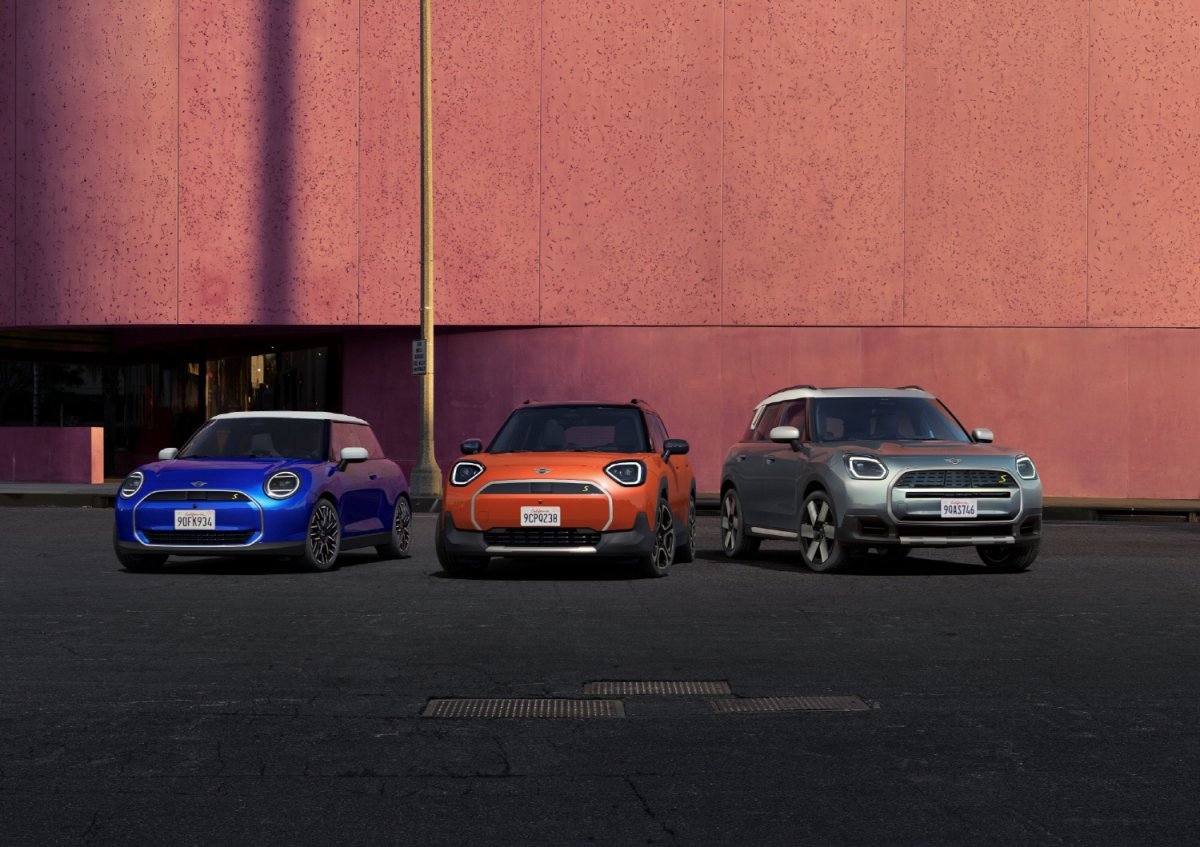 13=ѱ  20ֳ  MINI, ȭ ο ô 