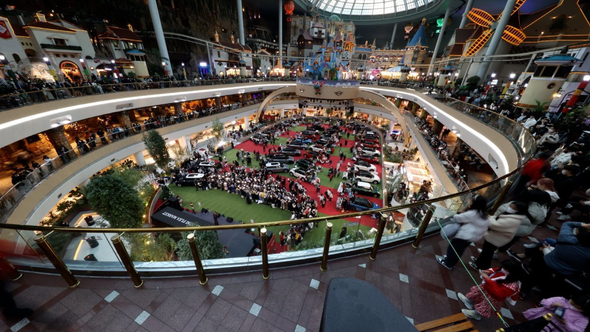 13=ѱ  20ֳ  MINI, ȭ ο ô 