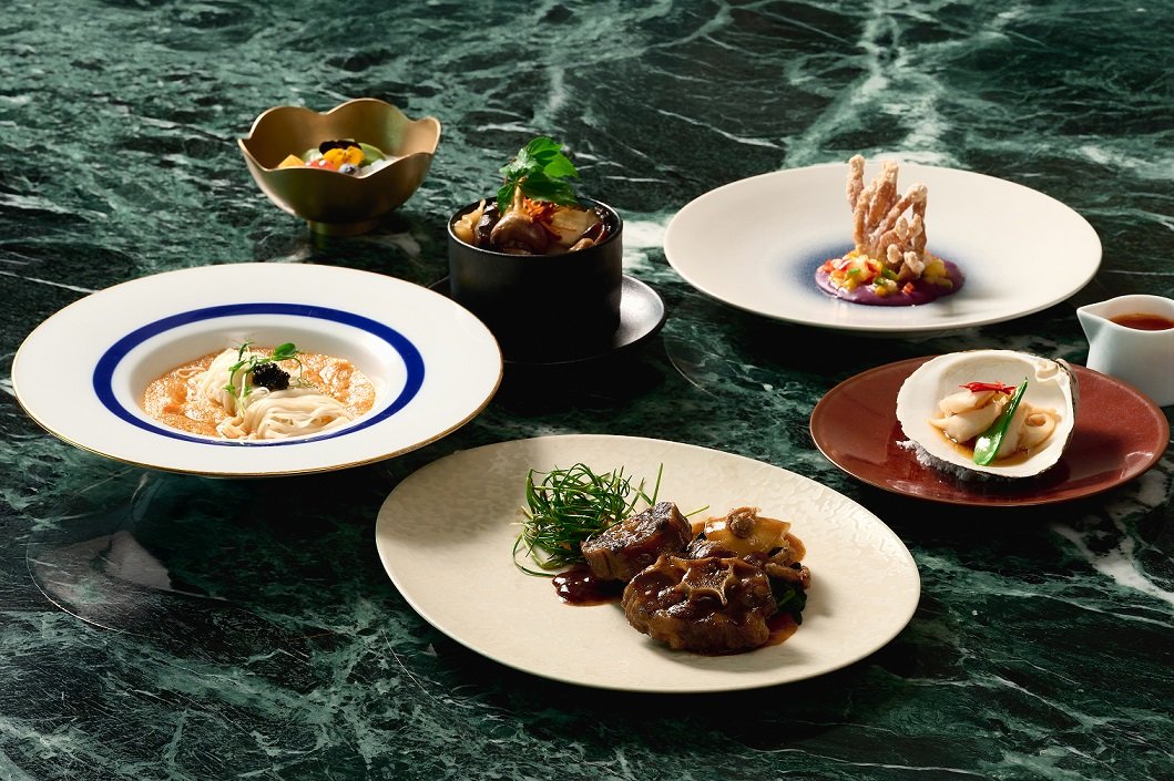 ·Ôµ¥È£Åھظ®Á¶Æ®, Á߽Ĵç ÅëÇÕ ¡®º½ Ư¼± ÄÚ½º¡® ¼±º¸¿©