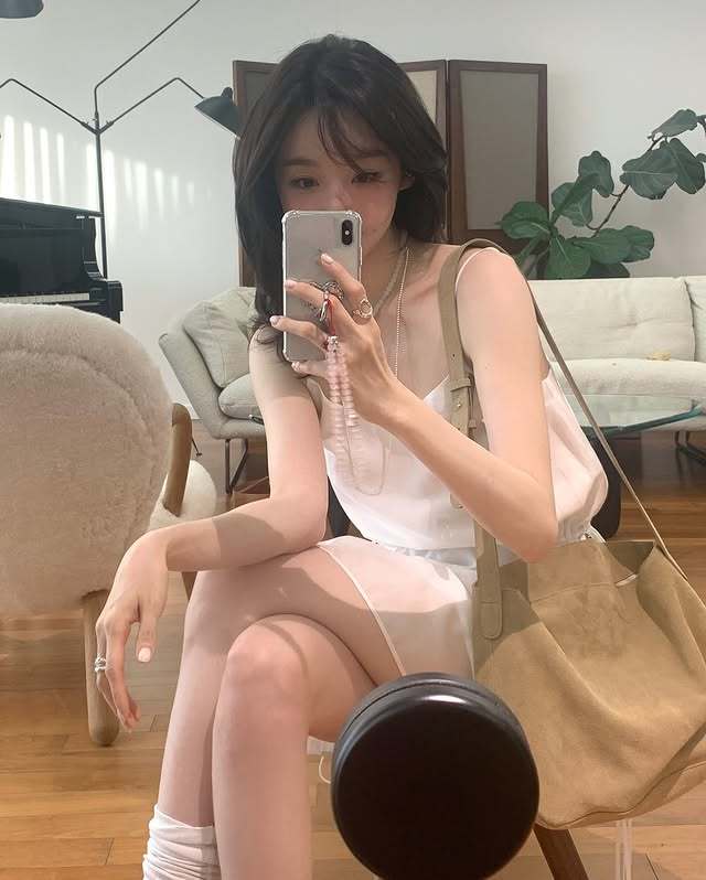 강민경 SNS 캡처