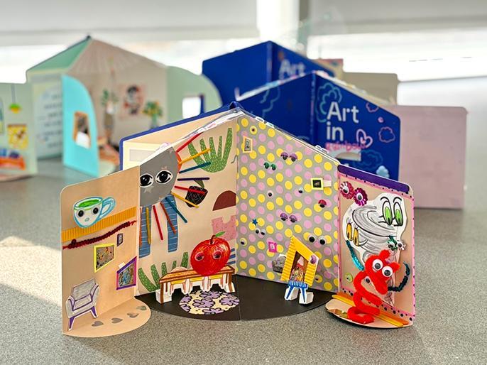 ‘우리 아이의 예술적 취향은?’ 디자인 가구를 활용해 꾸며볼 수 있는 패밀리워크룸 ‘컬렉터 북’ 이미지. 사진제공ㅣ디뮤지엄