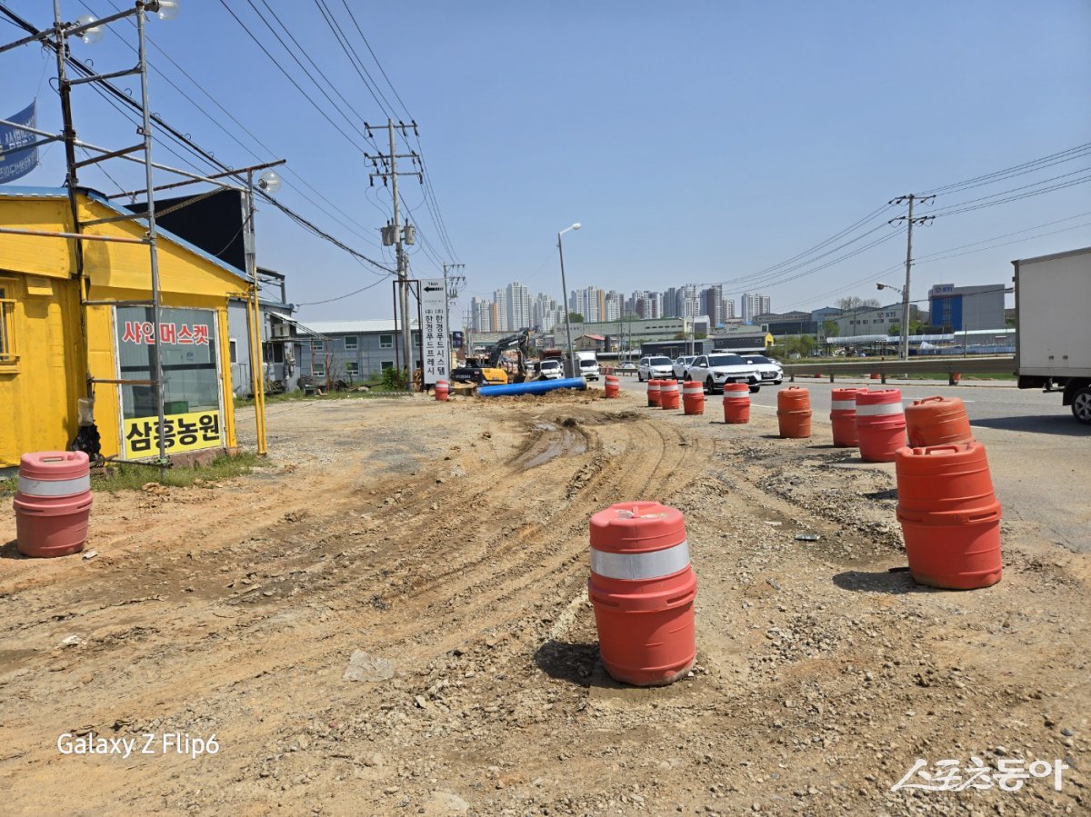 지난 25일 스포츠동아 취재 결과 일부 구간에서 상수도관을 연결하는 필수적인 용접 작업이 제대로 이루어지지 않은 정황이 포착됐다
