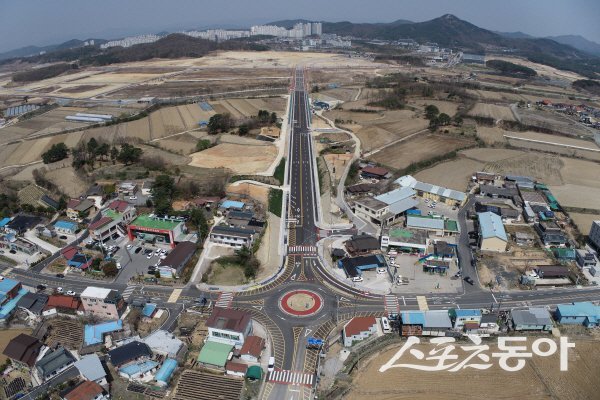 경북도청 신도시와 하회마을을 연결하는 신도시 진입도로가 28일 완전 개통한다. 사진제공 ㅣ 경북도
