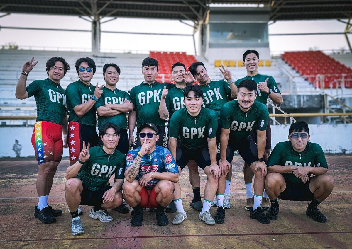 김포팀은 신구의 조화로 오랜 기간 경륜 최강팀으로 평가받고 있다.(1월 태국서 전지훈련 중인 김포팀)            사진제공｜국민체육진흥공단