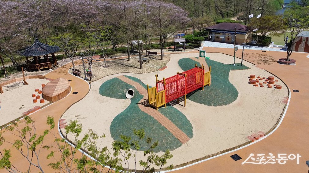 기장읍 용소웰빙공원 내 조성된 ‘자연친화 놀이시설’ 전경. (사진제공=기장군)