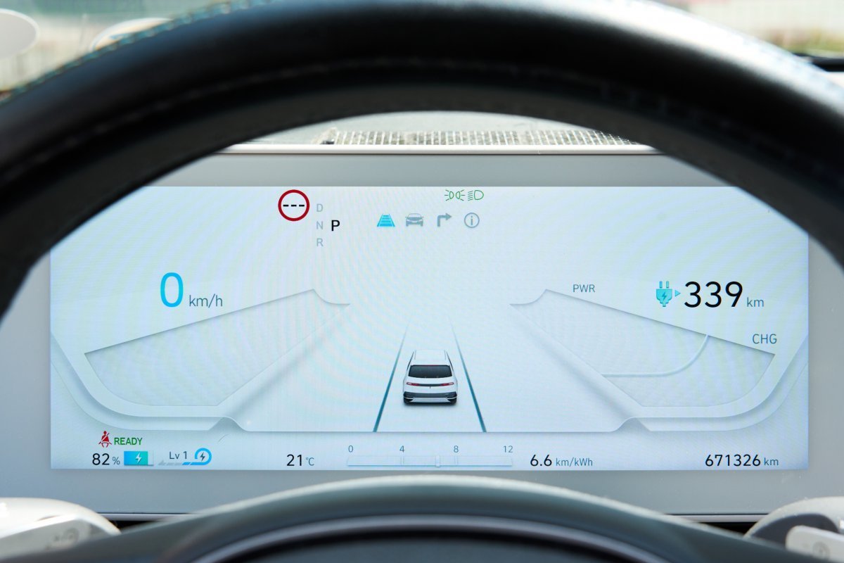 주행거리 67만km를 넘긴 아이오닉5 계기판. 사진제공 |현대차