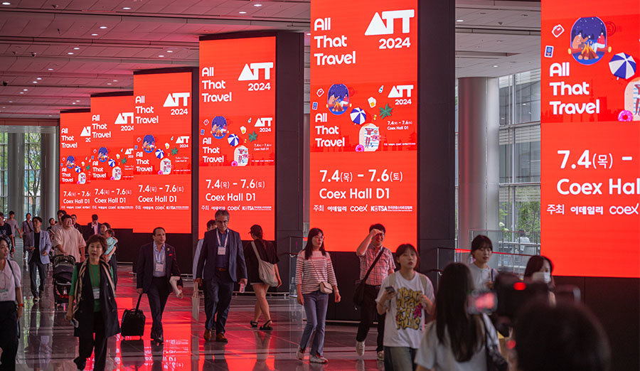 지난해 열린 ‘2024 올댓트래블’ 행사장의 디지털 사이니지 사진제공|올댓트래블조직위