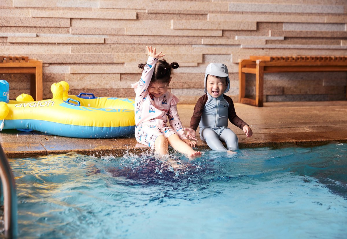 롤링힐스 호텔 실내 수영장                사진제공 ｜해비치호텔앤드리조트